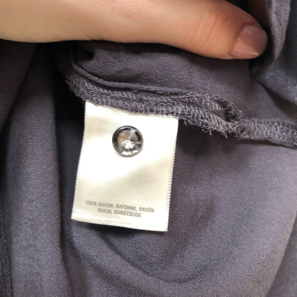 Maeve Anthropologie Gray Ruched Sleeve Blouse M - Picture 5 of 7